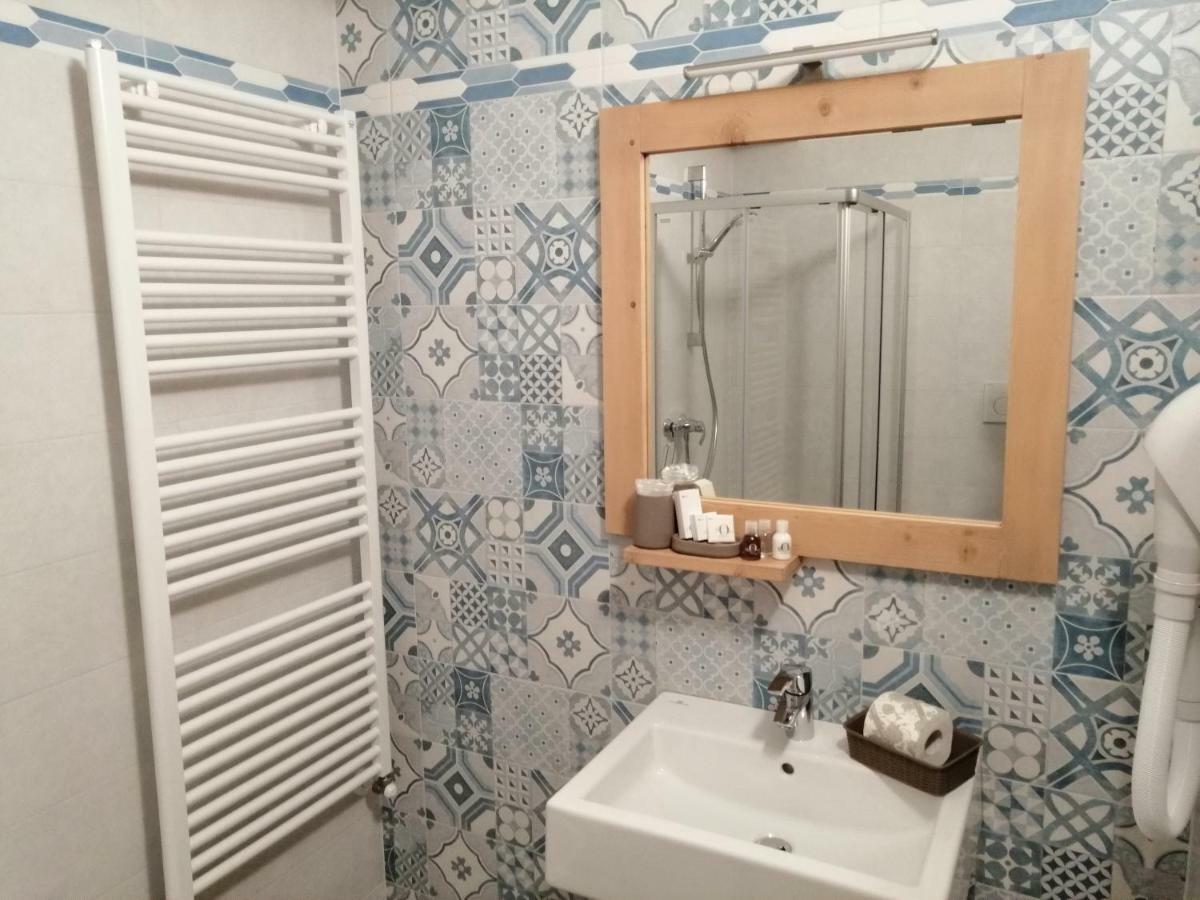Le 4 Stagioni Hotel Cavedago Kültér fotó