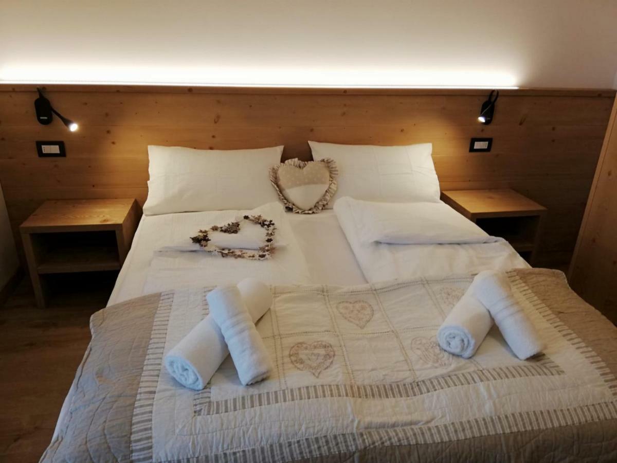 Le 4 Stagioni Hotel Cavedago Kültér fotó