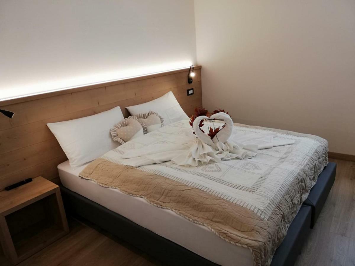 Le 4 Stagioni Hotel Cavedago Kültér fotó
