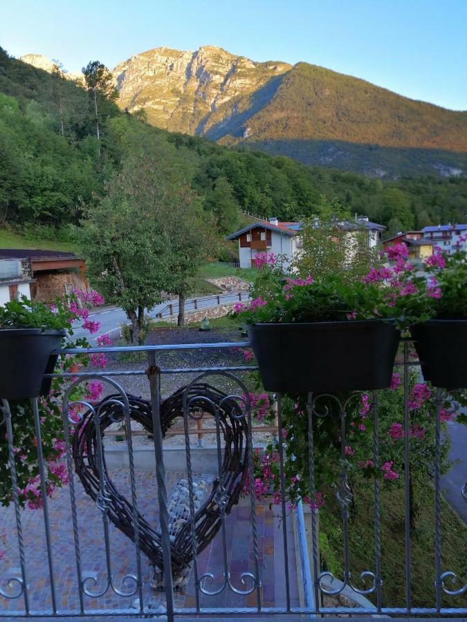 Le 4 Stagioni Hotel Cavedago Kültér fotó